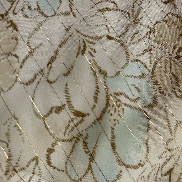 2/30 Women's WRAPPER Asymmetrical skirt with gold accent throughout  Size XL - Picture 5 of 8